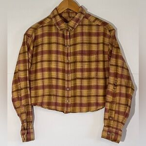 American Eagle Cropped Flannel Woman’s Size XS Oversized